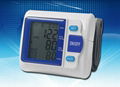 digital blood pressure meter