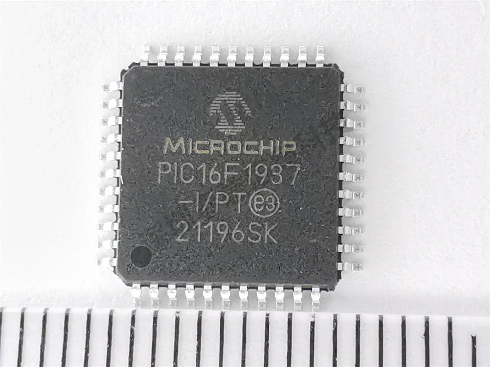 专注代理微芯PIC16F1937-I/PT MCU 3