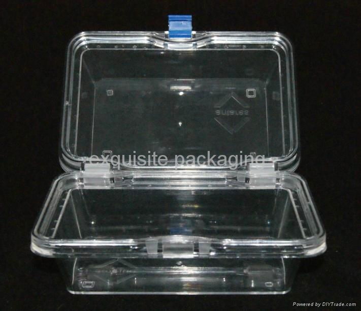 plastic box  4