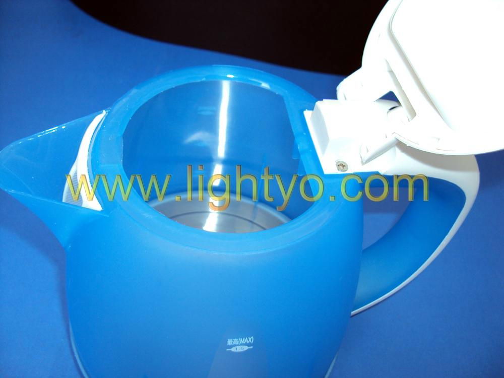 Electric Kettle 4