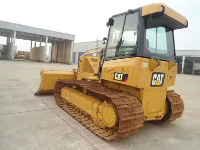 Caterpillar D5K LGP bulldozer 2