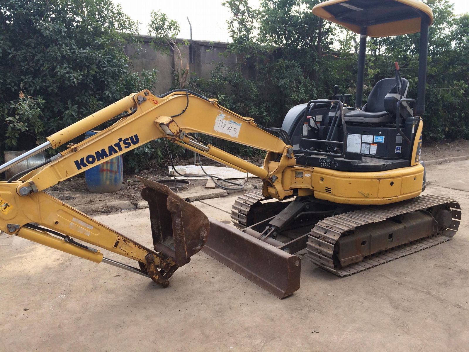 Komatsu PC30MR-2 EXCAVATOR 3