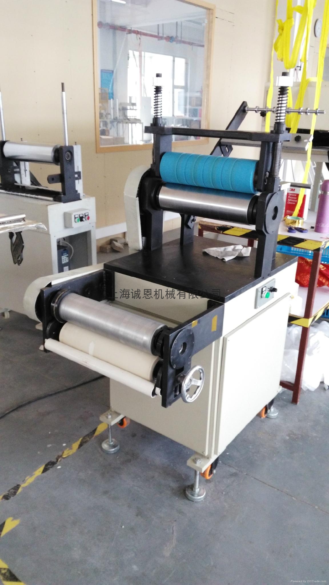 Waterproof zipper laminating machine 5