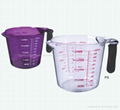 plastic measuring cup 1