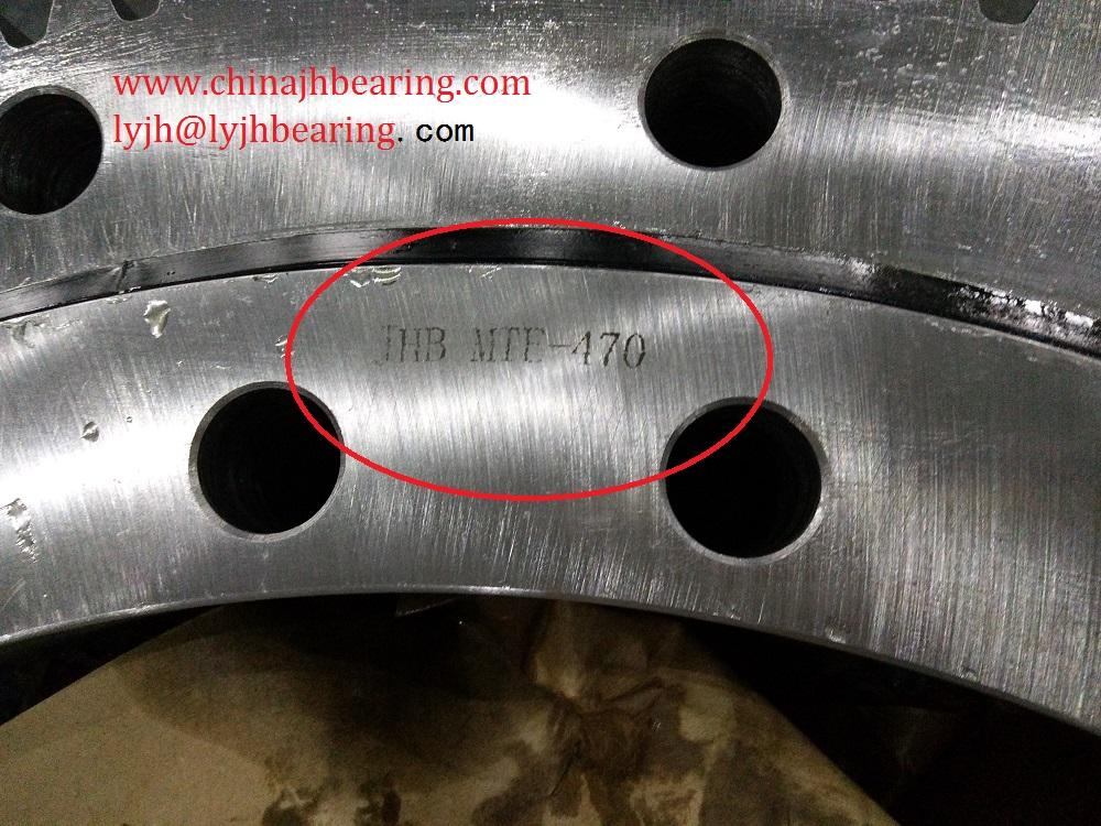 MTE-470 Belong to four point contact ball slewing bearing with external teeth, 4