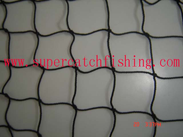 BLACK TAR TWISTED NYLON KNOTTED FISHING NETTING