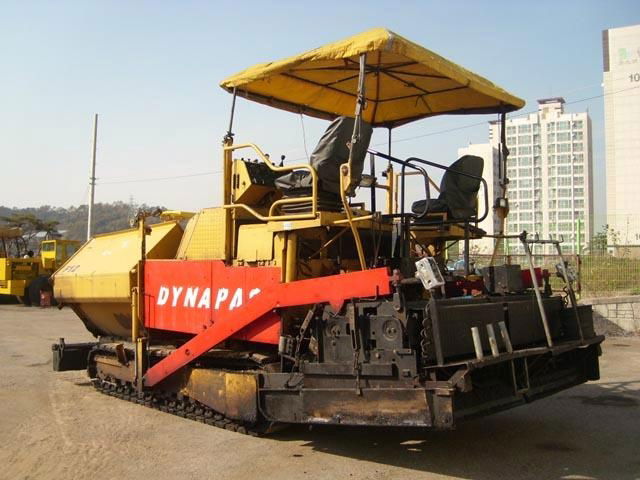 used asphalt finisher 2