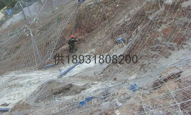 7x7主动型钢丝绳边坡防护钢网 2