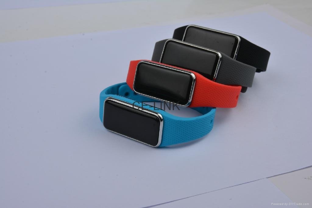  Smart Wristbands for Your Family and Your Health with Waterproof Design 4