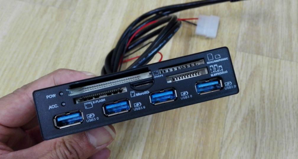 3.5'' PC bay docking with 9 ports USB 3.0 Hub with power adapter  2