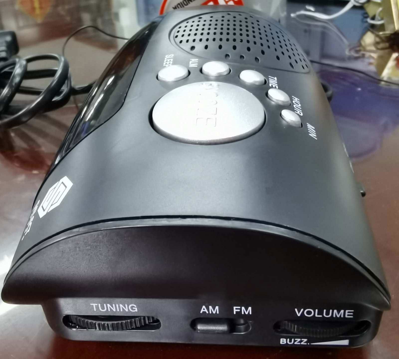 ALARM CLOCK RADIO 3