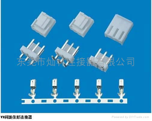 大四P公母胶壳连接器 2