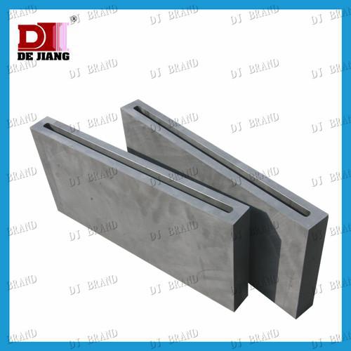 Flat graphite die