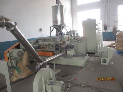 PVC cable material granulator 3