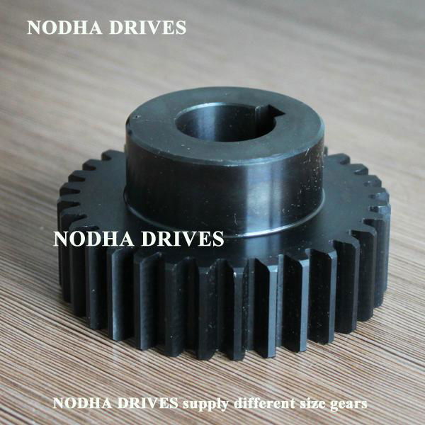 Spur gear with heat treatment