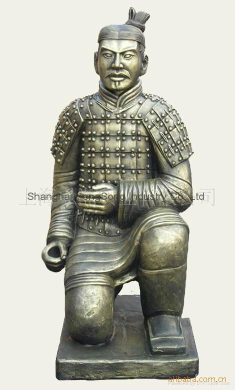 Archaize shot kneeling figurines