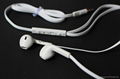 3.5mm low cost earphone for iphone with mic and volume control 2