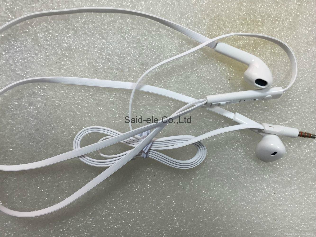 3.5mm low cost earphone for iphone with mic and volume control 4