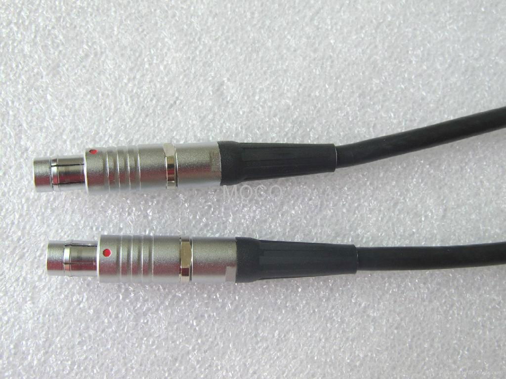 F series connectors with half shell 4