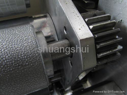 24" Multi-roller embossing machine 3