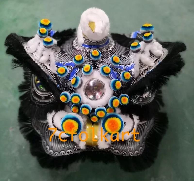 Traditional lion head with black bristle