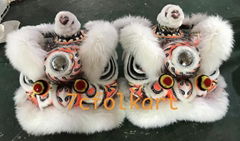 White fur futsan style twins lion heads with LED lights