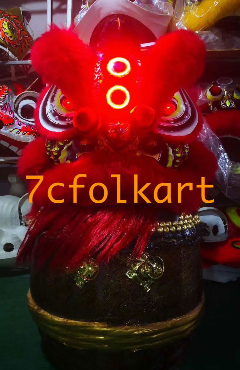 Beautiful painting Lofuchi lion head with LED lights on mirrors and eyes