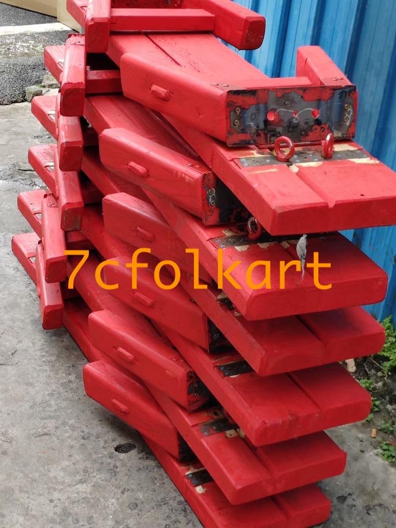 Foldable benches for lion dance