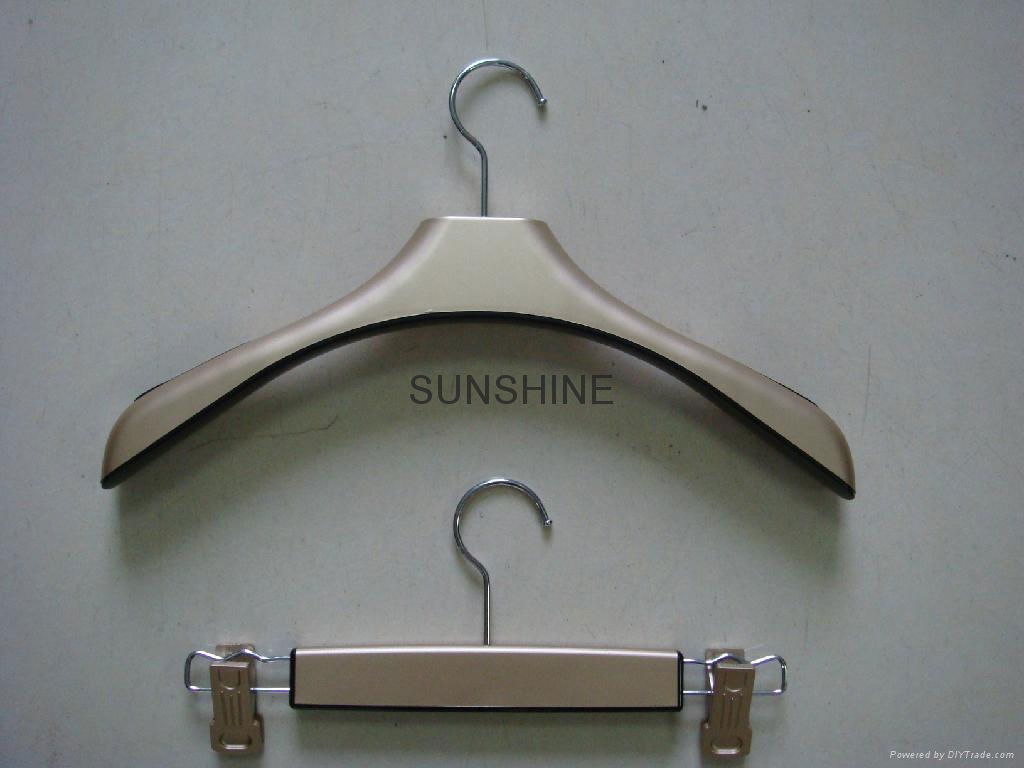 Children's Plastic Hanger 5