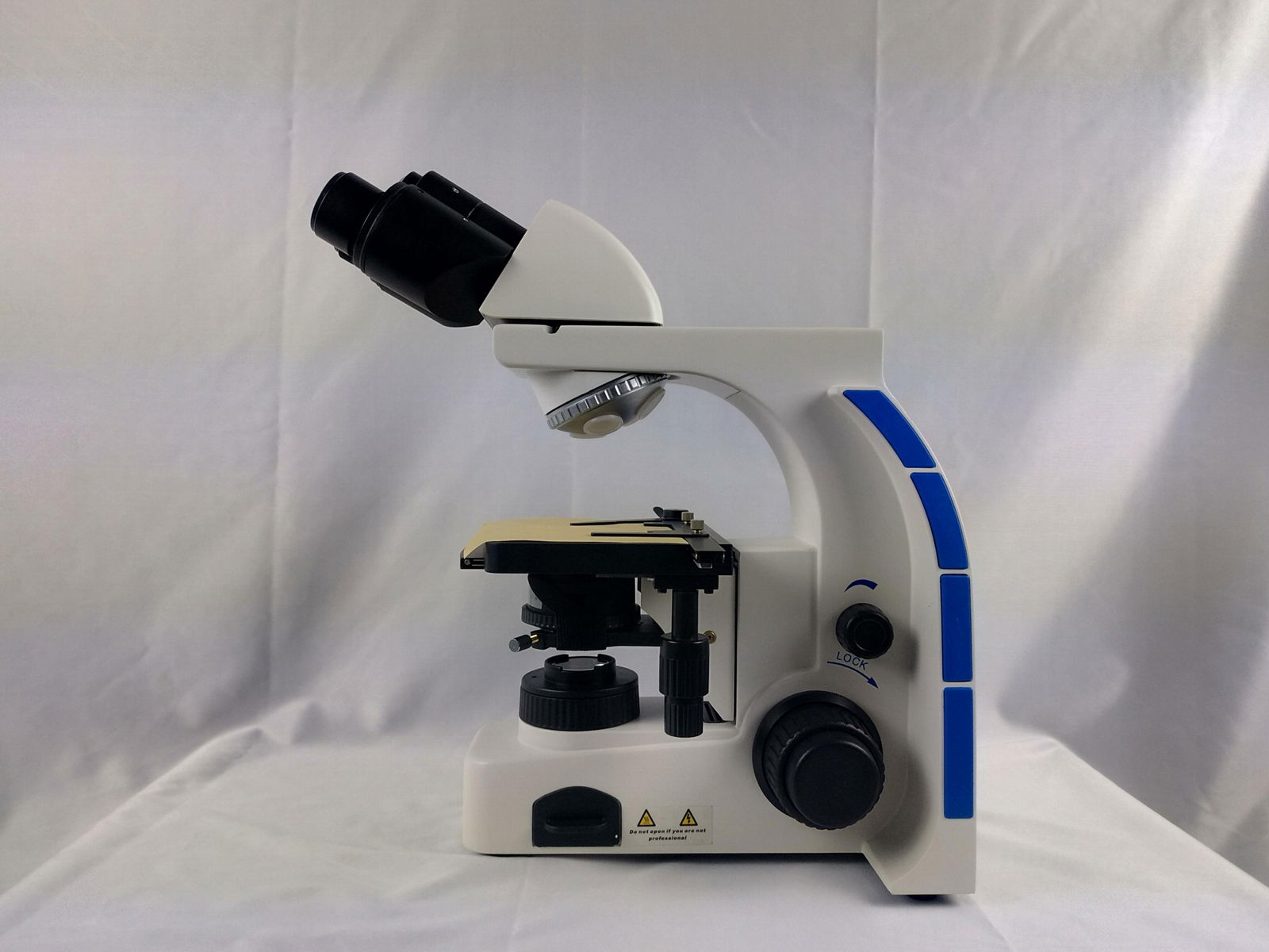 Binocular Biological Microscope 3