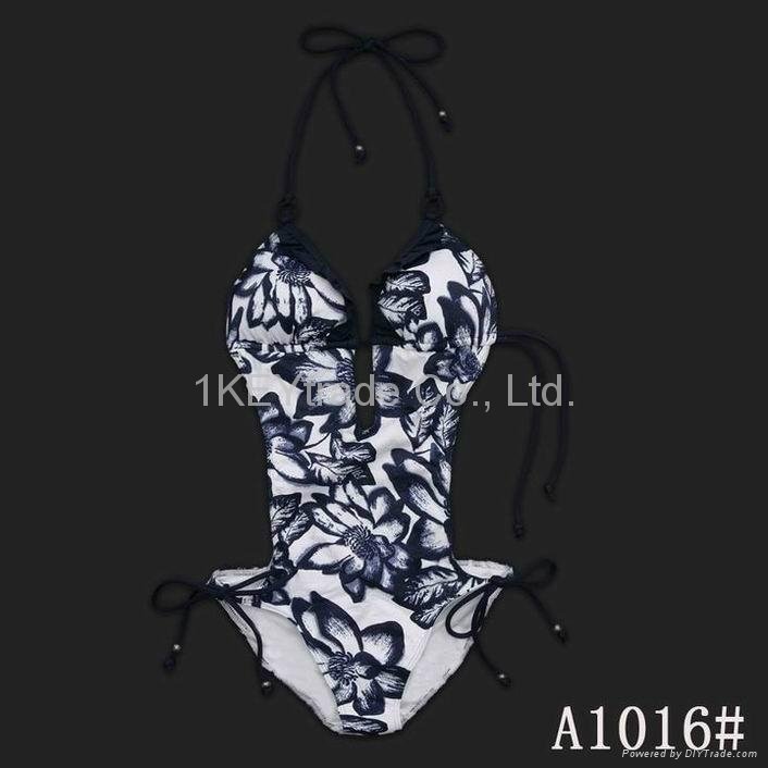 2012 Latest Designed Hotsale Sexy Bikini for Lady Wholesale Swimsuits Beachwear 2