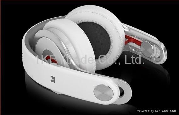 AAA Quality! 2012 Monster Beats Mixr Headphones High Performance Over Ear by Dre 3
