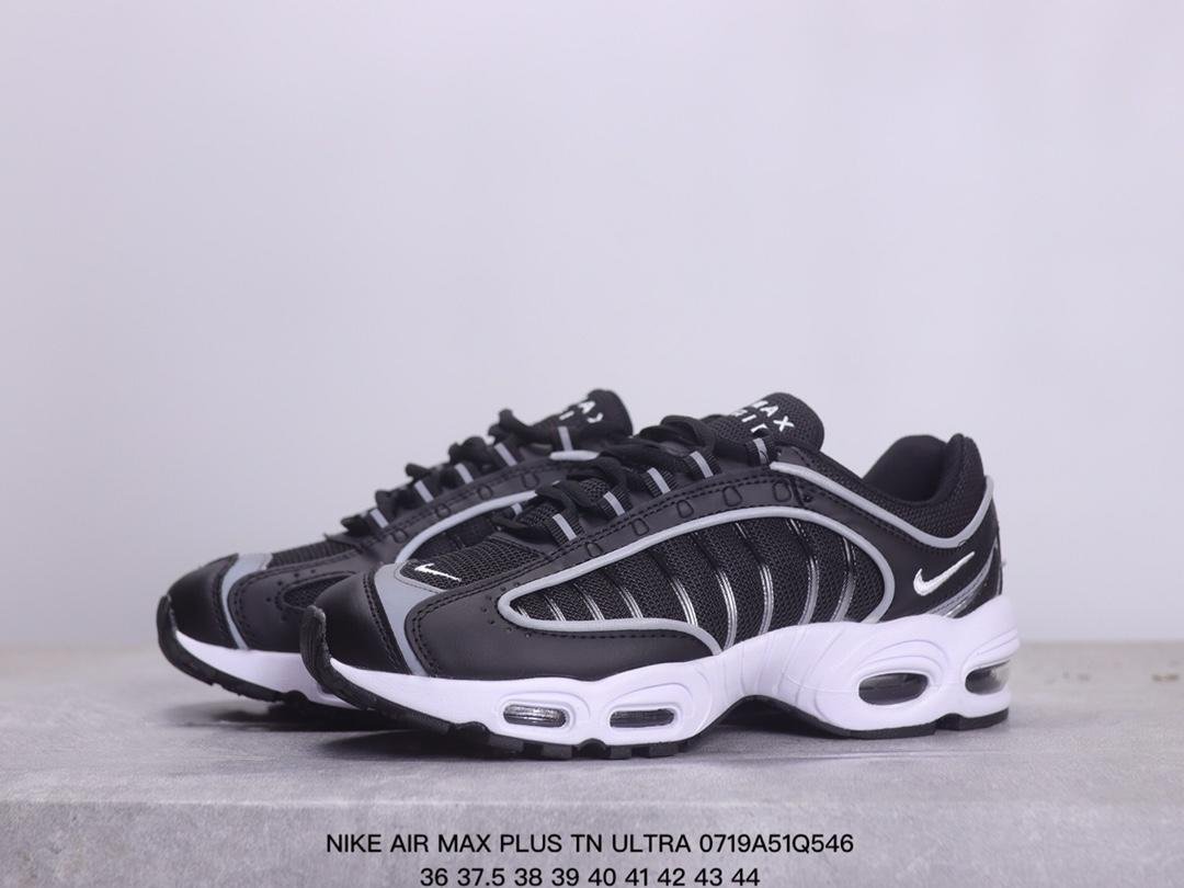      AIR MAX PLUS TN ULTRA Shoes Men      Sneakers Light Running Shoes