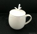 fine bone china mug with lid and spoon 