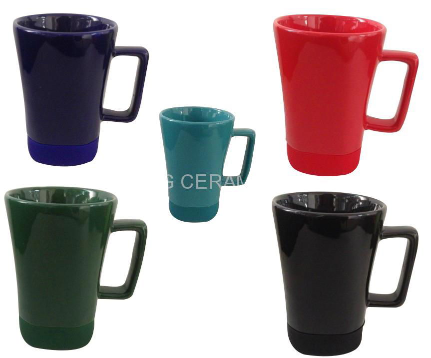 ceramic mug with square silicon bottom