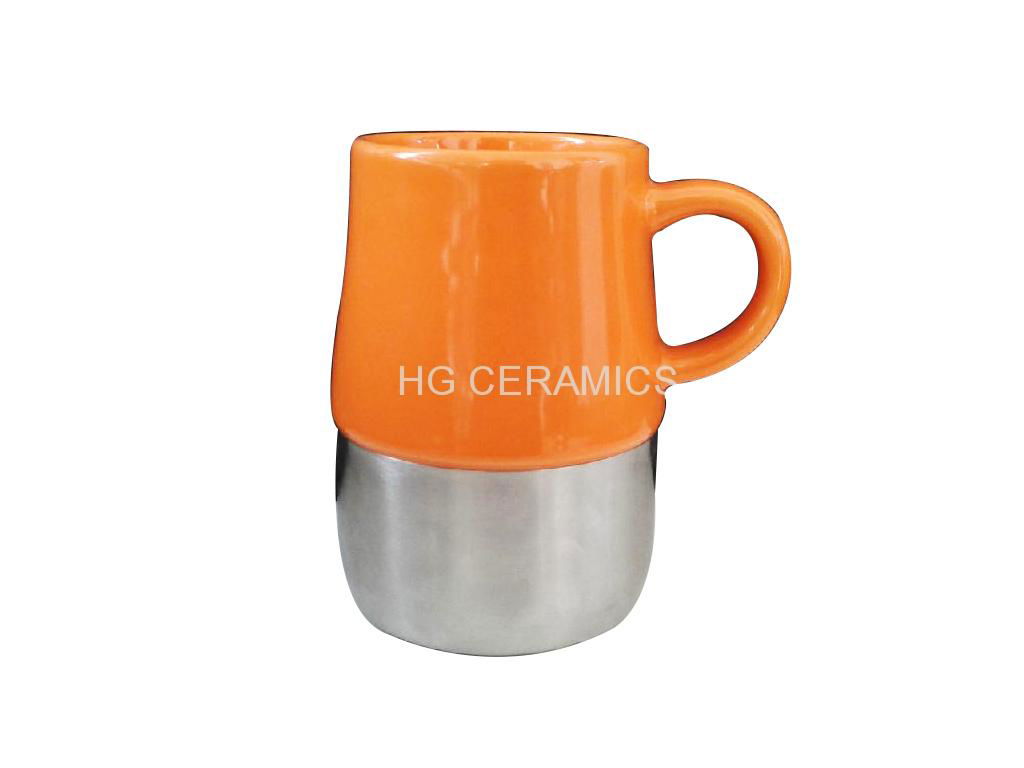 Ceramic mug with stainless steel bottom  1