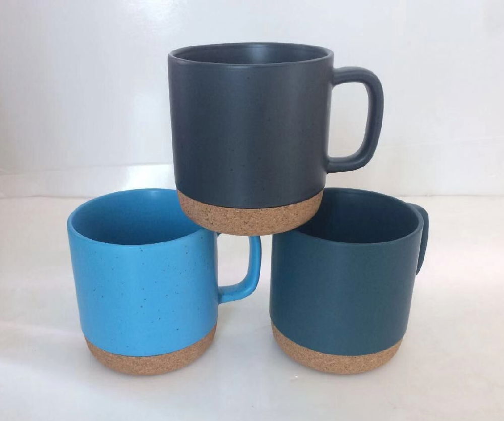 Speckled glaze mug with cork base 