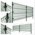 welded wire mesh fence with curves 3