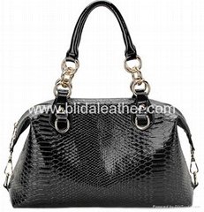 High quality black color snake handbags