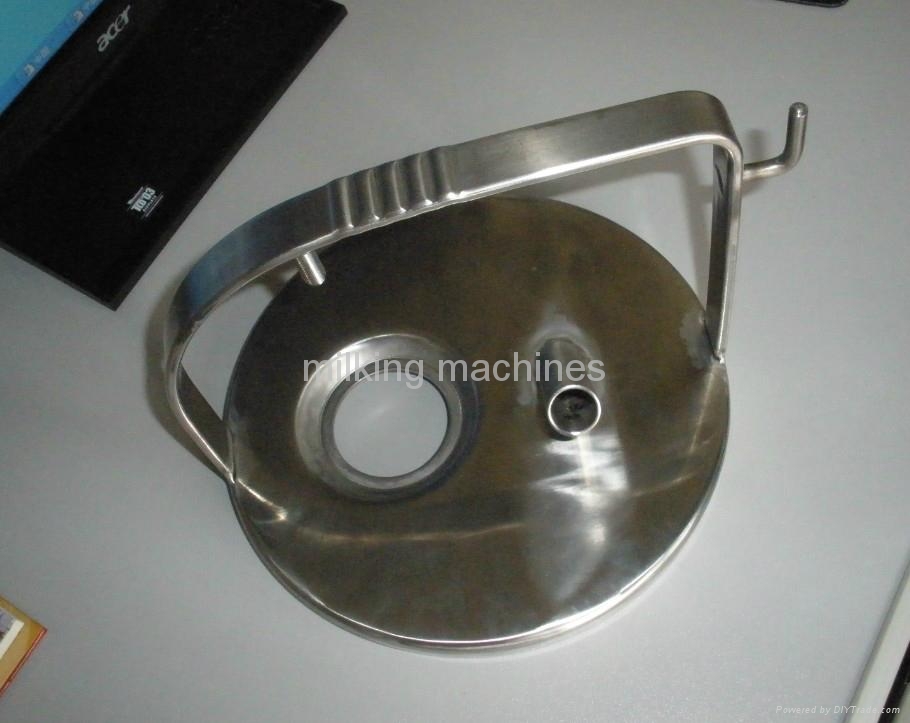 SS Milk Bucket Lid with Gasket  3