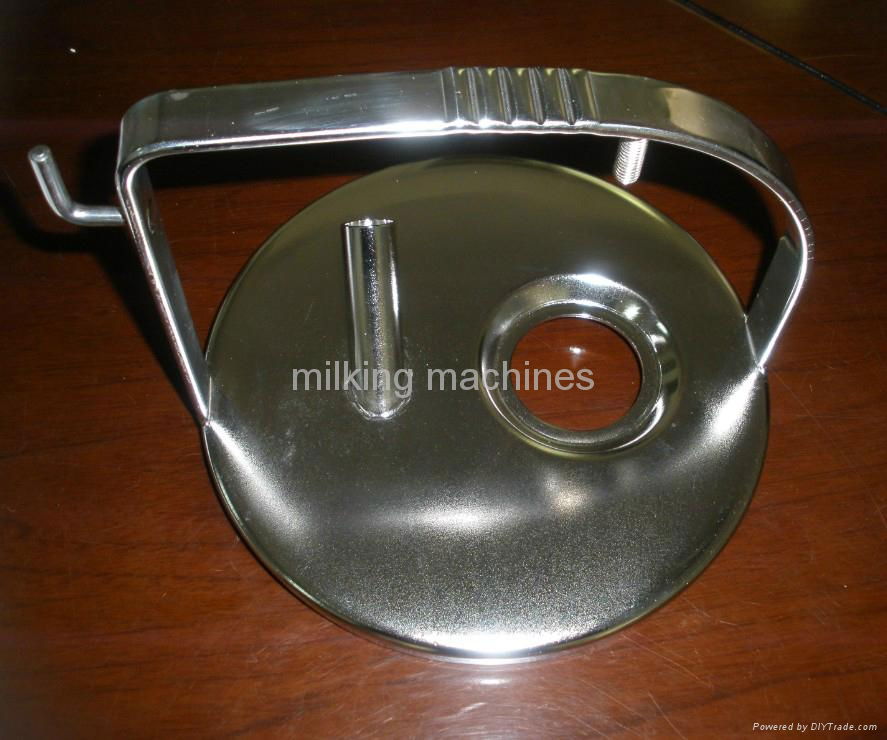 SS Milk Bucket Lid with Gasket  4