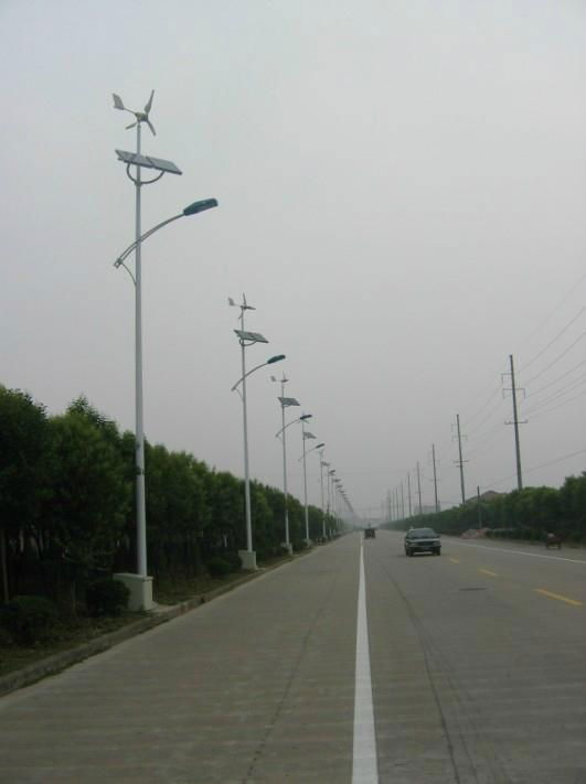 Wind and solar hybrid street lights