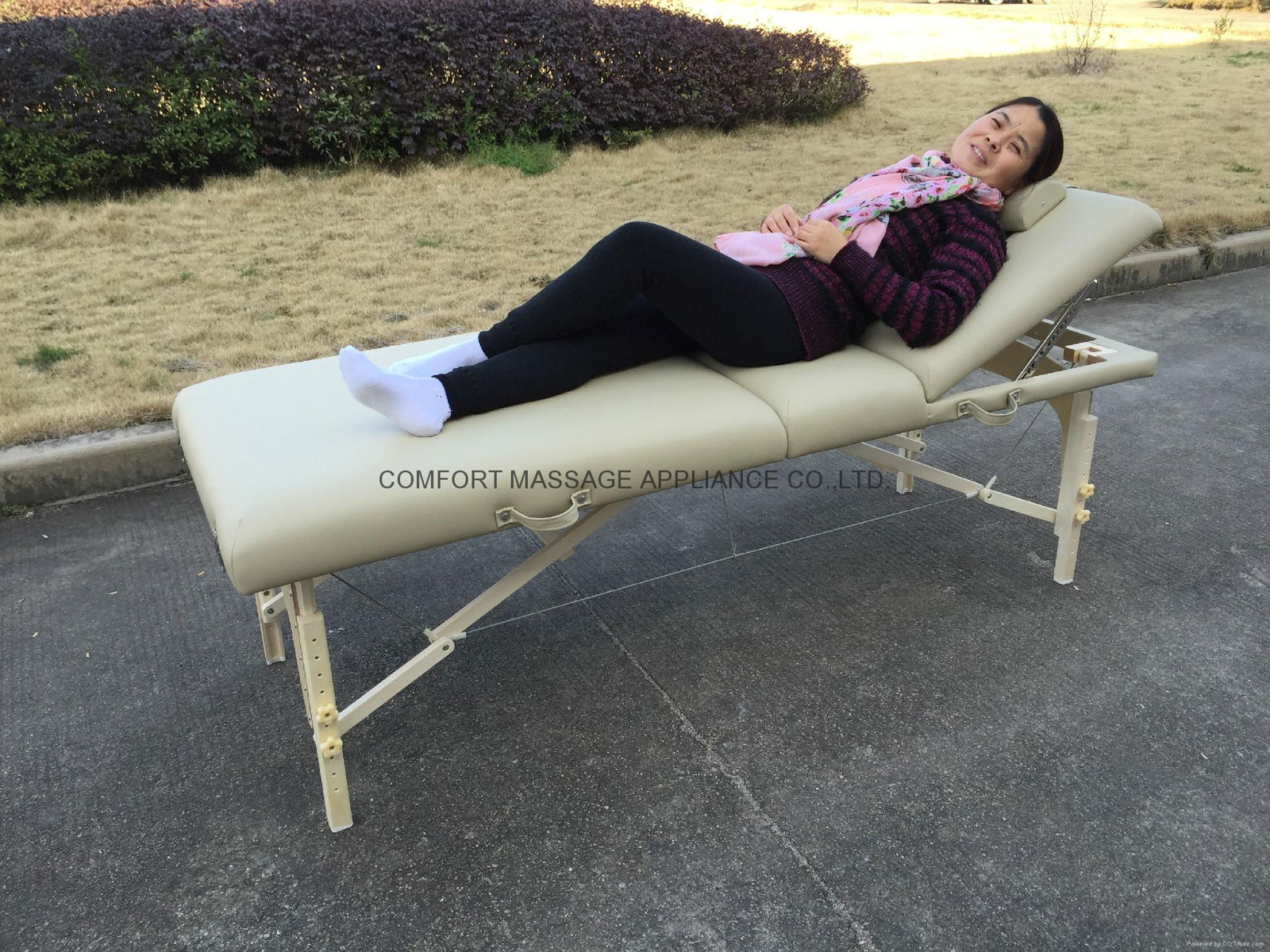 white beech massage table with adjustable backrest 4