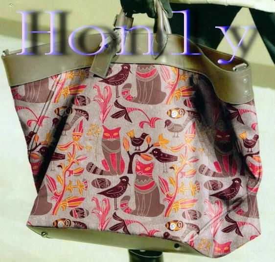 The raw material of advanced production technology, make high quality handbags