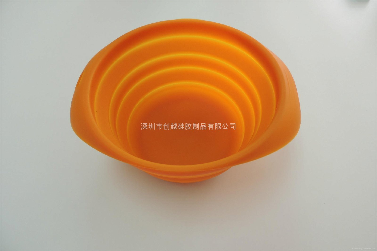 outdoor and home use camping collapsible silicone pet bowl 2