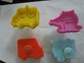 PLASTIC COOKIE CUTTER 1