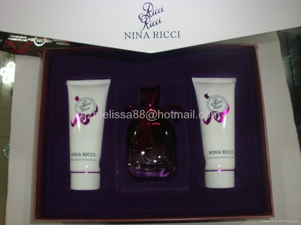   fragrance gift set