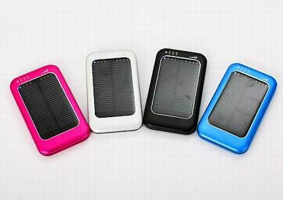 Portable universal solar charger 