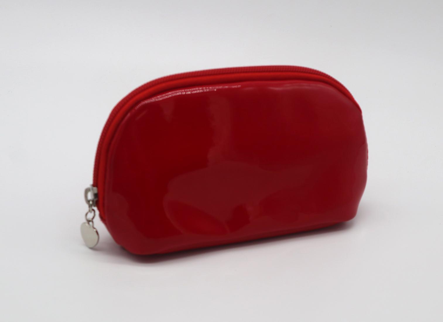 Bright vinyl PVC promotion gift travel cosmetic pouch bag for women in red  2