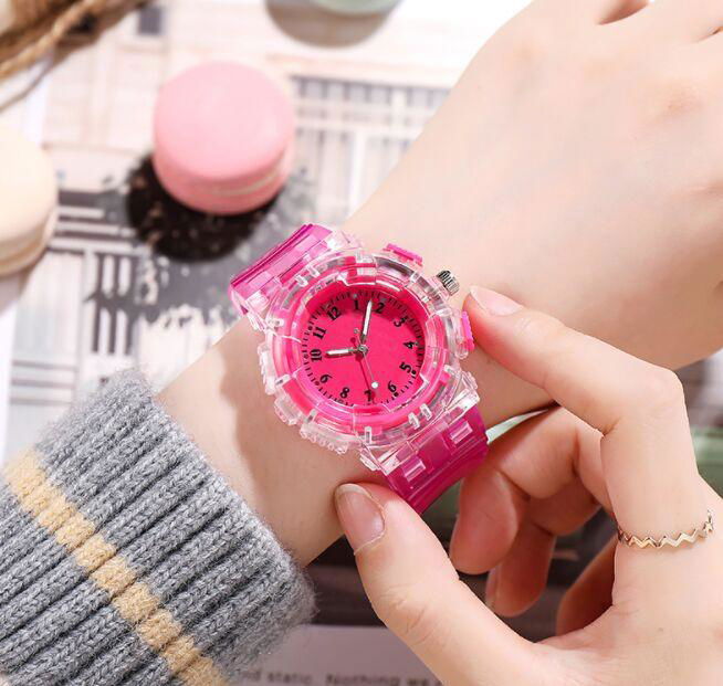 Name:Wholesale Children Quartz Watch Light Up Watches For Womens Kids  Material: 3